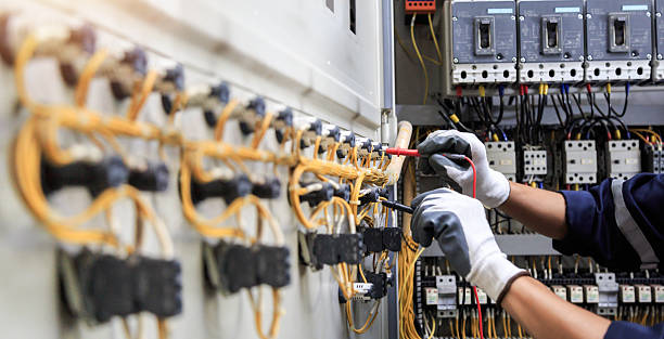 Professional Electrician technician working in Quincy, WA